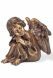 Gedenkstatue Sitzender Engel – 3D, freistehend, Gewindestifte unten