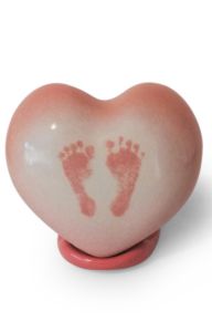 Handgefertigte Baby-Urne Herz mit Füβe