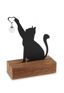 Gedenkskulptur 'Katze mit Herzchen' mit Kleinurne und Asche-Anhänger