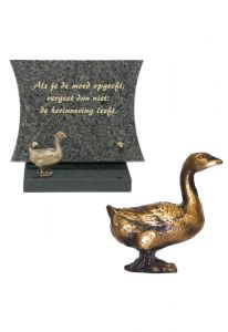 Gedenkstein mit bronzener Ente