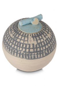 Handgefertigte Kleinurne aus keramik mit graue Streifen