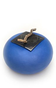 Handgefertigte Keramikurne 'Rund' blau mit grauen Details 